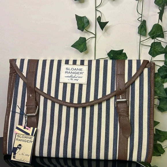 NWT Sloan ranger clutch - Picture 2 of 7